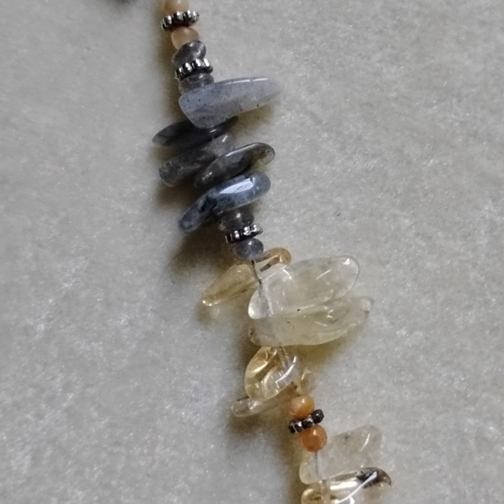 HAND CRAFTED CITRINE AND LABRADORITE BRACELET - Picture 4 of 6